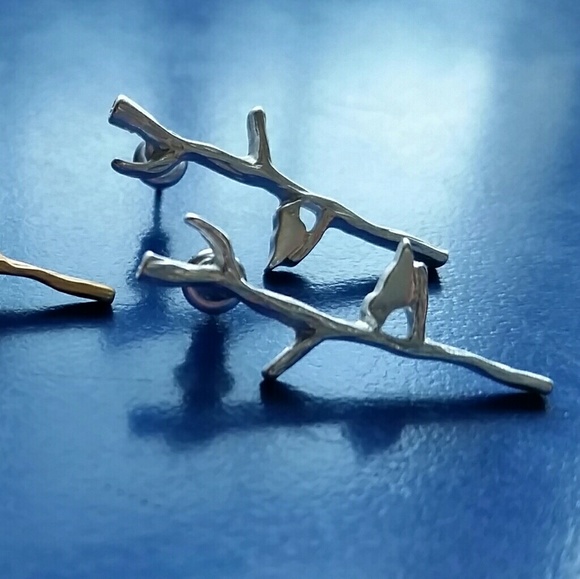 Bird on a Branch Earrings - Picture 5 of 8